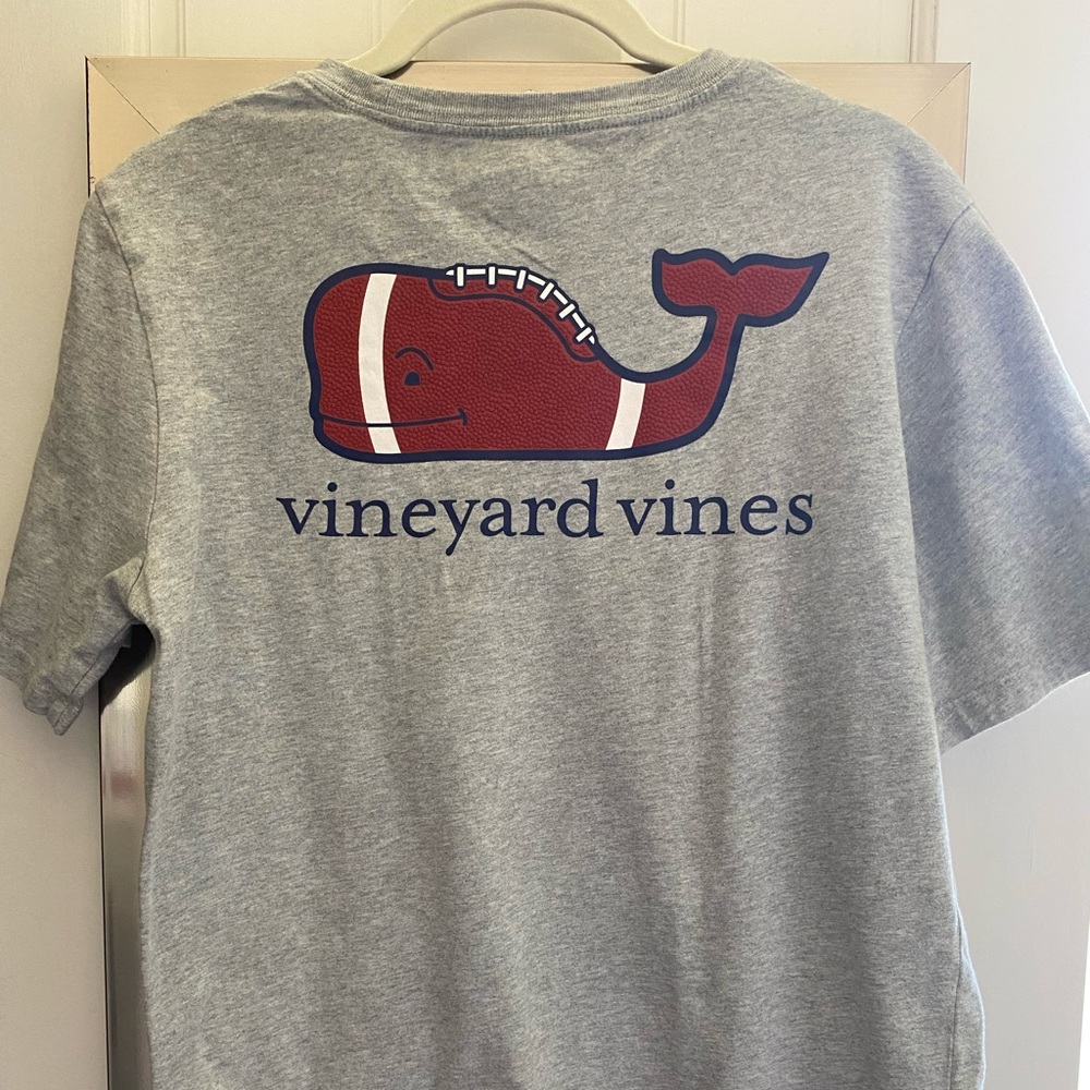 Boys L (16) Vineyard Vines Football Whale T-Shirt